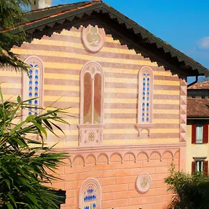 palazzo-rivola.it-lombardy.com/